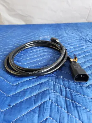 USED TRIPP LITE P005-006