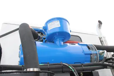 New | in-Stock 2027 PETERBILT 548 Vacuum Truck Texas US | Roll Off Truck World #1492009