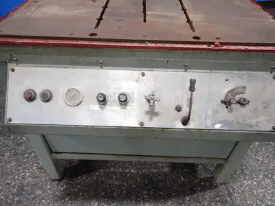 Cobra Saw 22" Throat Vertical Band Saw