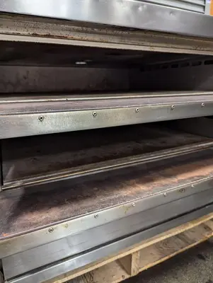 USED BAKERS PRIDE GP61