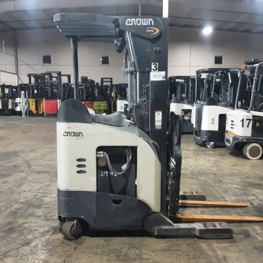 USED 2016 CROWN RR5725-45
