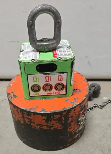 CER-9 Electromagnetic Lifting Magnet 2400 LBS Load Capacity