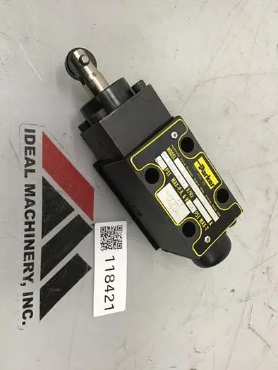 Used PARKER D1VD4BVP05 72 Valves/Fittings Michigan US | Ideal Machinery #597938