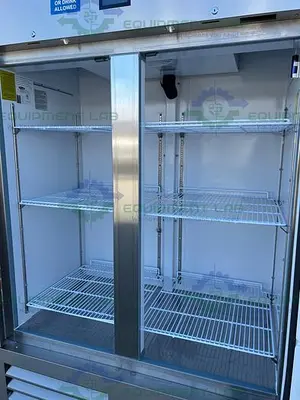 USED NORLAKE NSWDF492SSS/0A WHITE DIMOND SERIES DOUBLE DOOR FREEZER - 20°C, 49 CU. FT.
