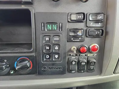 USED 2018 PETERBILT 348