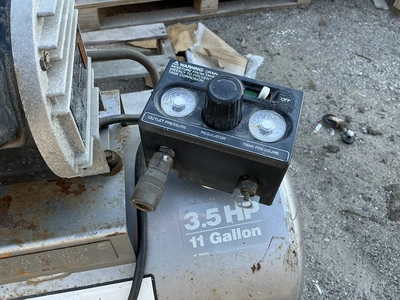 Used _UNKNOWN_ _UNKNOWN_ Tank Mounted Air Compressors Michigan US | Miedema Asset Management Group #1361552