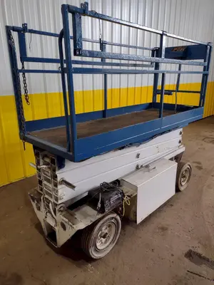 19' MARK INDUSTRIES MODEL #J19 SCISSOR MAN LIFT: STOCK #18153