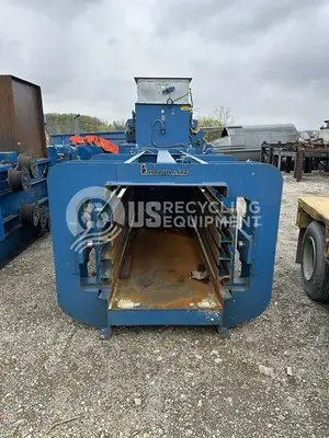 USED BALEMASTER ONE 42100G-8 & ONE 4275G-8 AUTO-TIE BALERS
