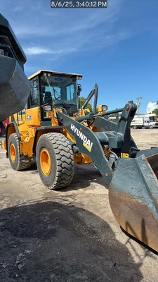 Used 2024 HYUNDAI HL955AXT Wheel Loaders Florida US | National Equipment Dealers #1422307