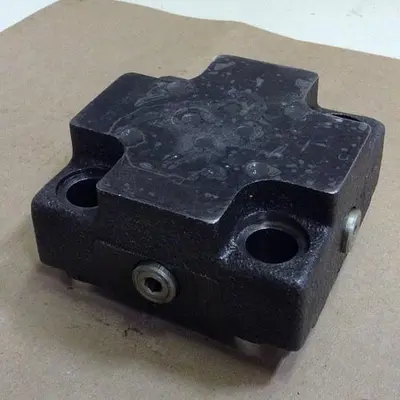 USED VICKERS CVC25D3B2910