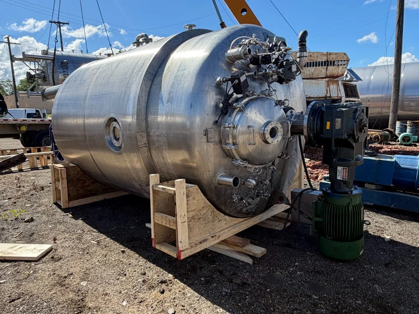 Used _UNKNOWN_ 3,375 Gallon Stainless Steel Tanks New Jersey US | Perry Equipment #1275045