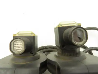 Allen Bradley 42EF-P2RCB-A2 Ser A Photoelectric Sensor Polarized Retro Lot of 2
