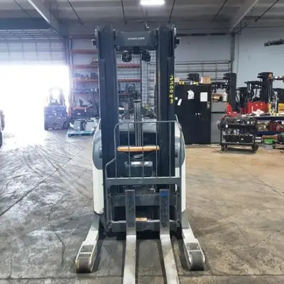 USED 2018 CROWN RR5725-45