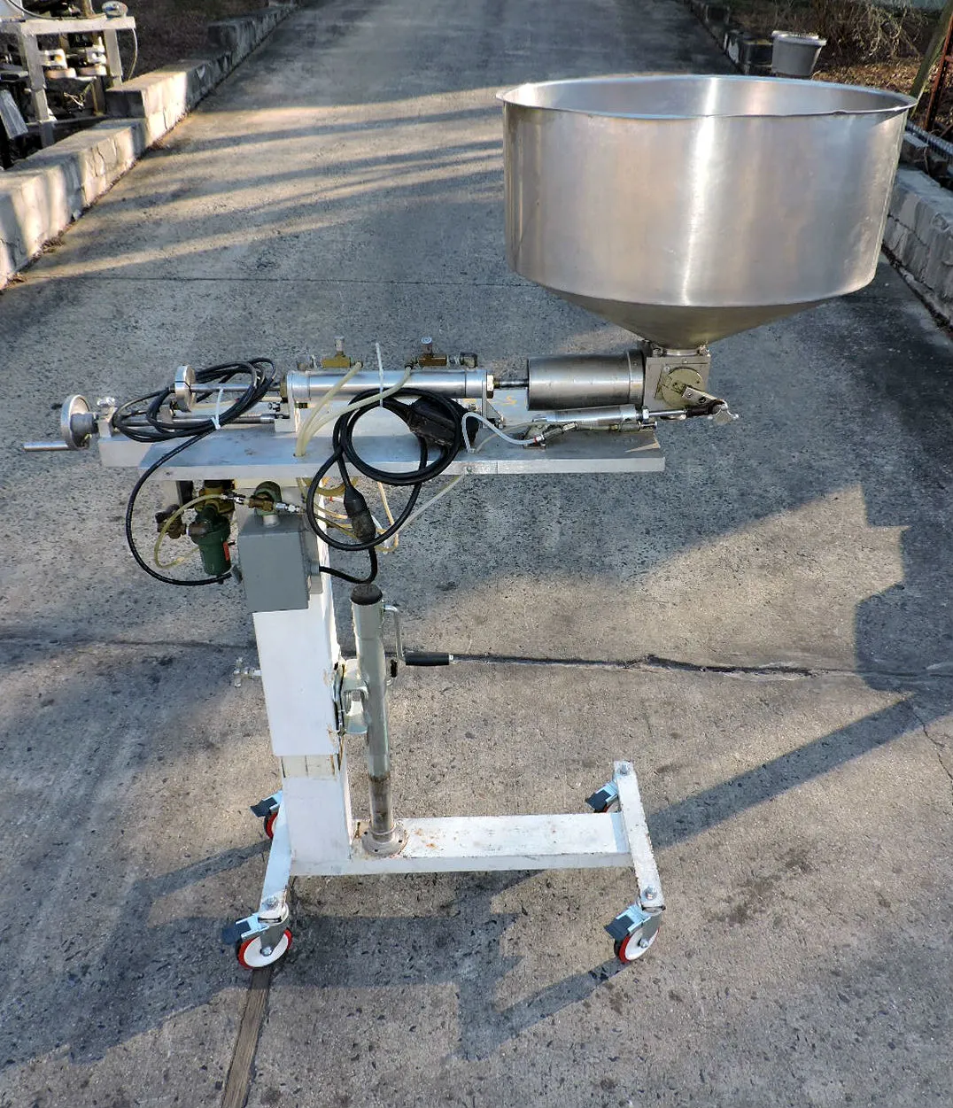 USED HASKON PISTON FILLER 300