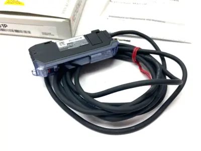 USED KEYENCE DIGITAL FIBER AMPLIFIER MAIN UNIT, CABLE TYPE, PNP