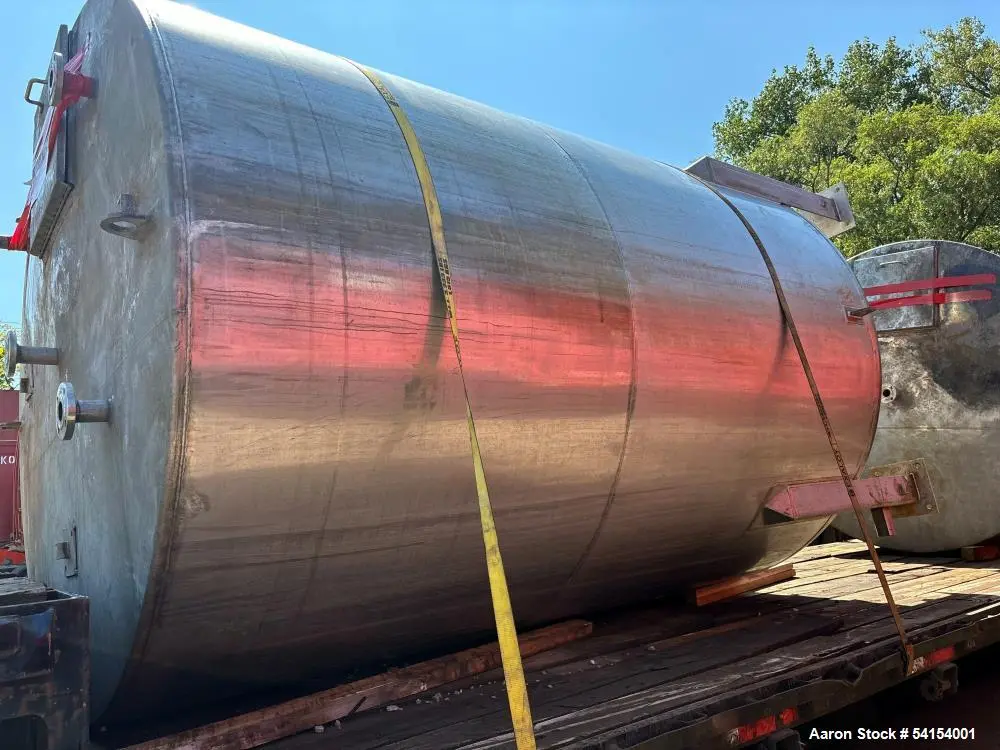 Used – 3,800 Gallon Stainless Steel Vertical Storage Tank – 316 SS, Flat Top, Di