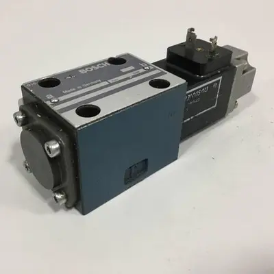 USED BOSCH 0 810 090 215