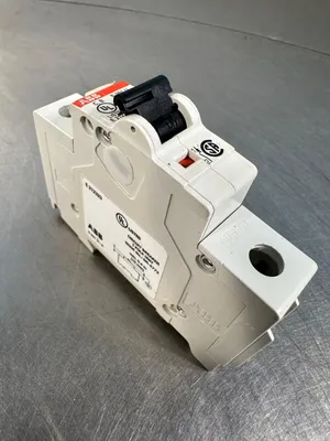 Abb S201U-K3A Miniature Circuit Breaker 240VAC 3A 50/60Hz 10ka (4c-41)