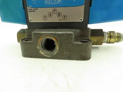 Used VICKERS _UNKNOWN_ Valves/Fittings Indiana US | Arrow Industrial #1316962