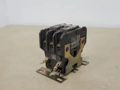 USED CUTLER-HAMMER C25DND330