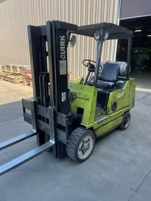 USED 1900 CLARK GCS25MB