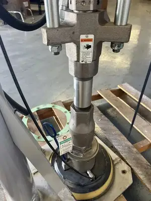 USED 1900 GRACO L-S20 5 GALLON