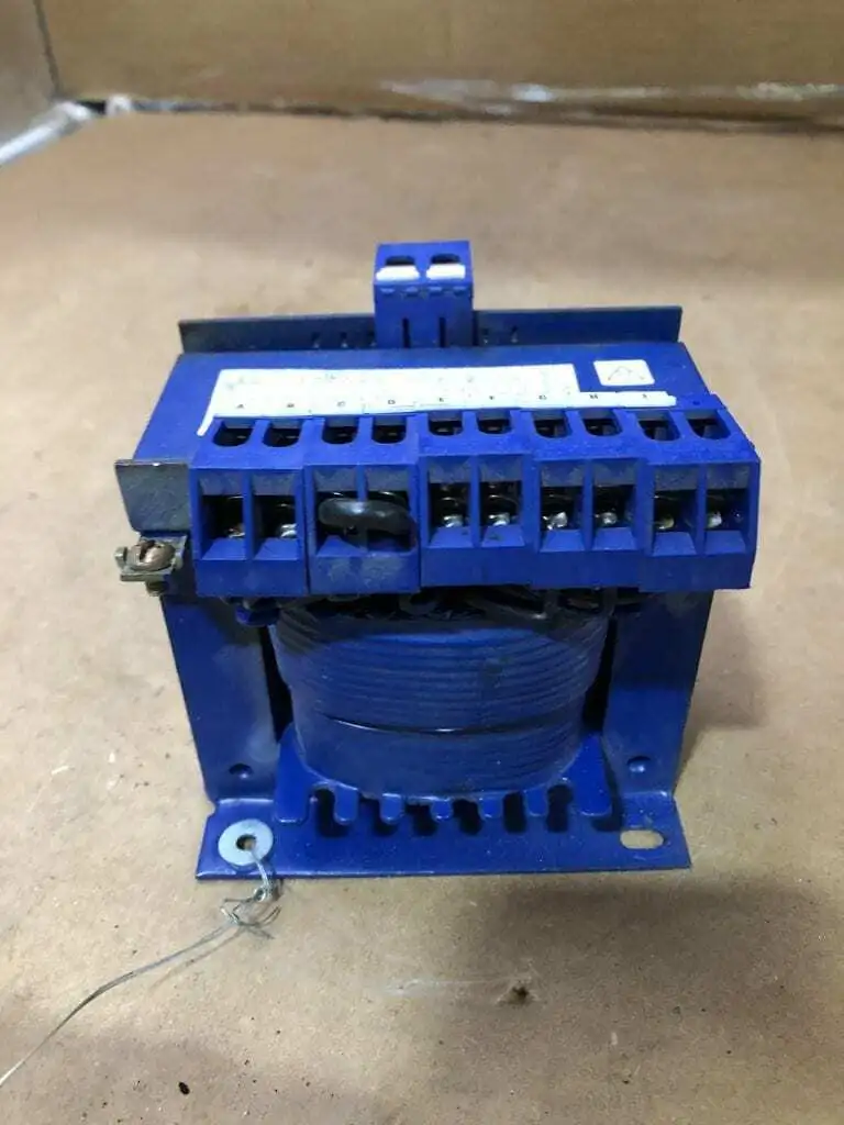 EE Q160-70 200VA Transformer 200-550V 8V 50/60Hz 3PH