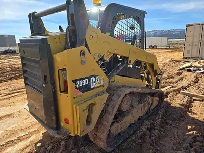 USED 2017 CATERPILLAR 259D