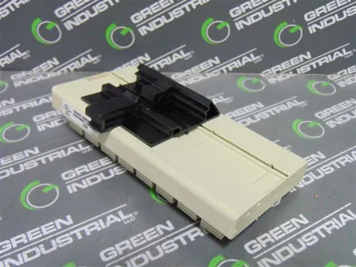 York 371-03635-000 UDC Universal Output Card Issue 04 Used