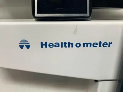 USED HEALTH O METER 402 MECHANICAL PHYSICIAN SCALE, CAPACITY 350 LBS