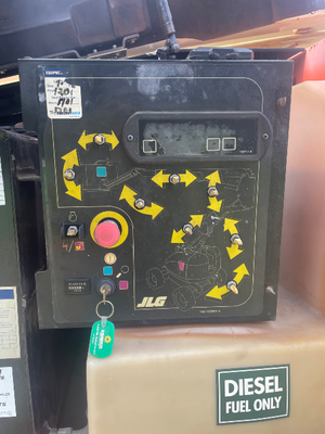 USED 2015 JLG 600AJ