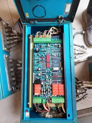(5) Alfa-Laval EPC-41 control units.