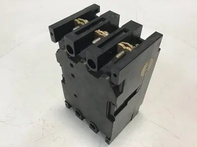 Used FUJI ELECTRIC SA33-30 Circuit Breakers Michigan US | Ideal Machinery #580390