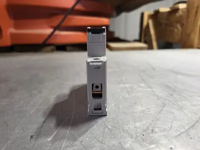 NEW SIEMENS 5SJ4102-8HG40