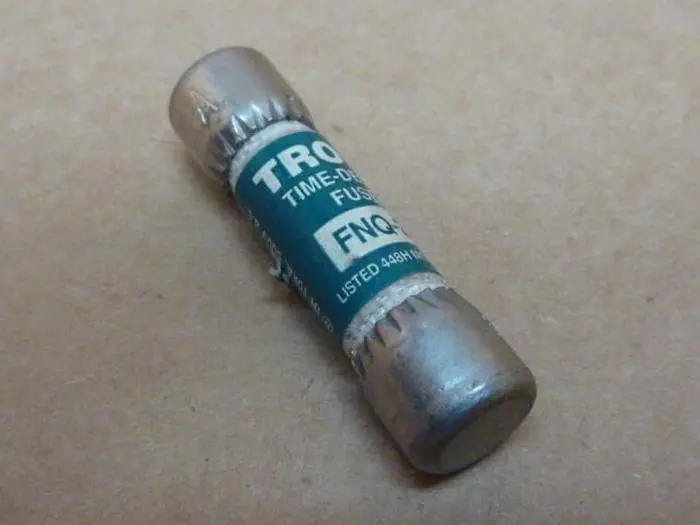 Used TRON / BUSSMANN FNQ-25 Fuses Michigan US | Ideal Machinery #586895