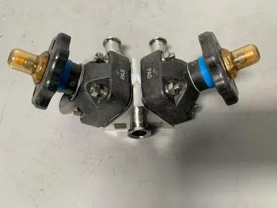 USED ITT PURE-FLO .75-316L-RA20MAX DIAPHRAGM VALVE, 2 VALVES W/ 3/4" SANITARY FITTING