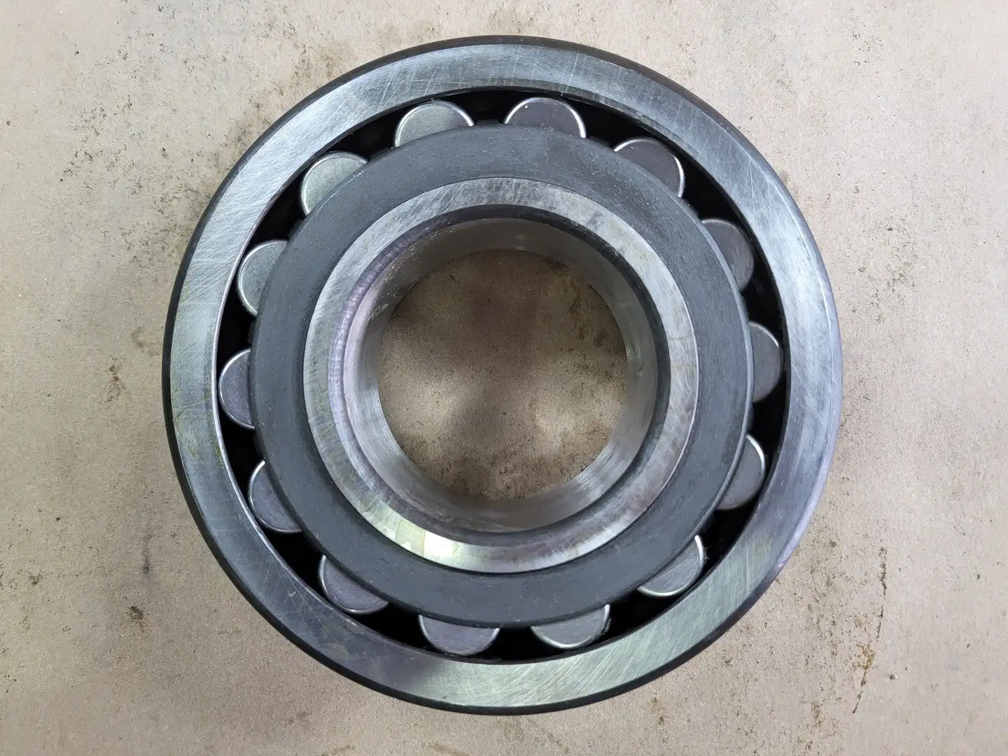 NEW SKF 22312 CC/W33