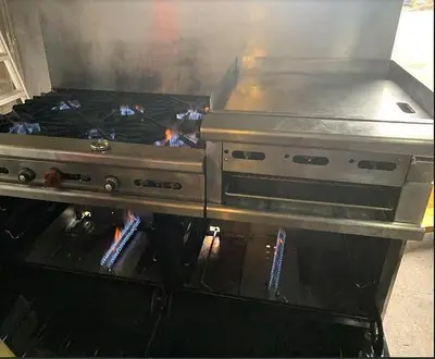 Wolf combo Gas range - 2 ovens - 6 burners - 24" flat top grill with broiler