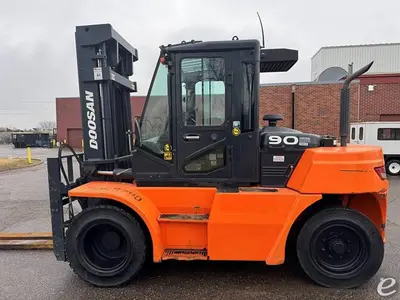 USED 2016 DOOSAN D90S-7