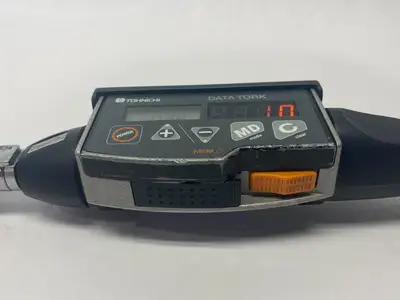 USED TOHNICHI DATA TORK DIGITAL TORQUE WRENCH 3/8" DRIVE