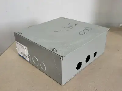 Used THOMAS & BETTS 10104D Misc Electrical & Power Parts British Columbia CA | Lenmark #253614