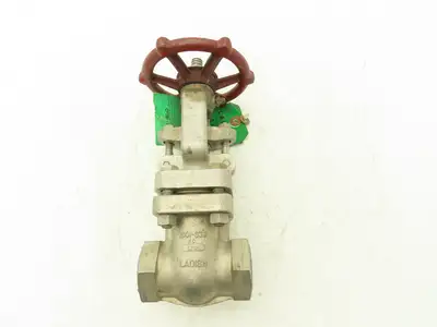 Ladish 8273-0714-10A Gate Valve Stainless Steel 1" NPT 275 psi @ 100°F Class 150