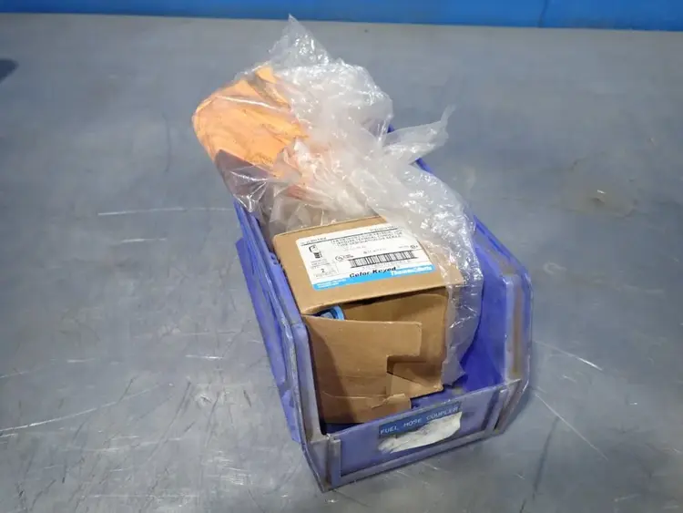 Used THOMAS & BETTS 60162 Connector Accessories | HGR 24 #752761
