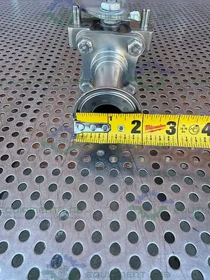 USED FLOWSERVE 1 WK7066TXBO V36 RO BALL VALVE W/ 1" SANITARY FITTING TO THREADED