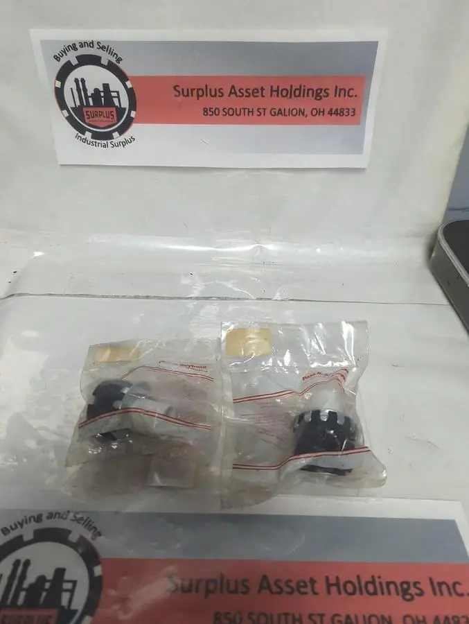 New | in-Stock PASS & SEYMOUR ALF77502 Miscellaneous Equipment (Electrical & Power) | Surplus Asset Holdings #1190600