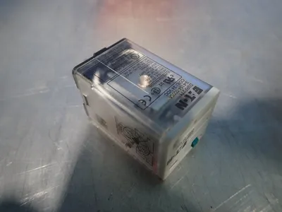New | in-Stock EATON D3RF2T1 Relays & Switches | HGR 24 #739657
