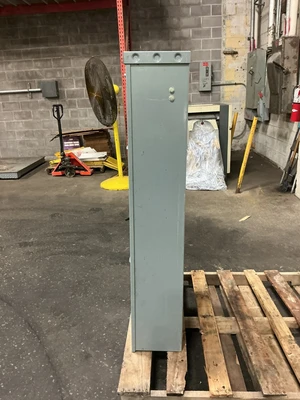 Square D _UNKNOWN_ Disconnectors & Load Switches | Equipment Recovery Corp. (4)