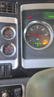 USED 2013 KENWORTH T800