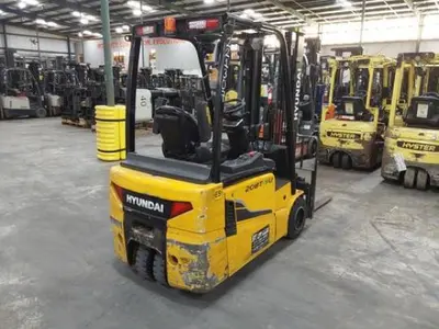 USED 2020 HYUNDAI 20BT-9U