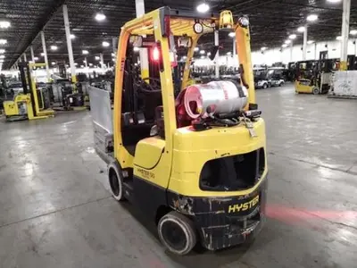 USED 2022 HYSTER S50FT